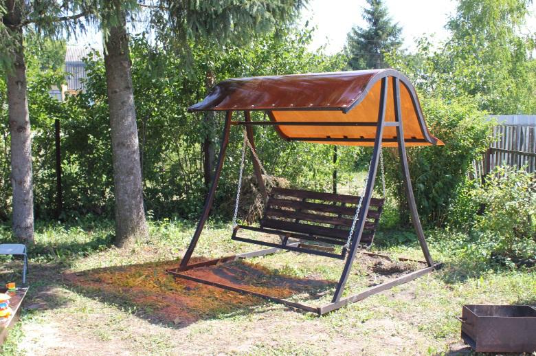 Качели дачные.